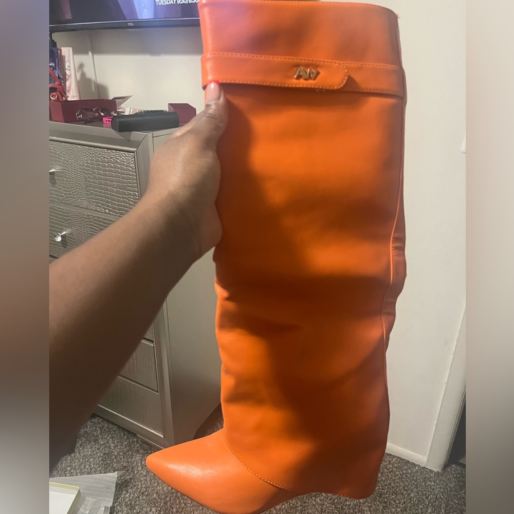 Orange wedge shark boot